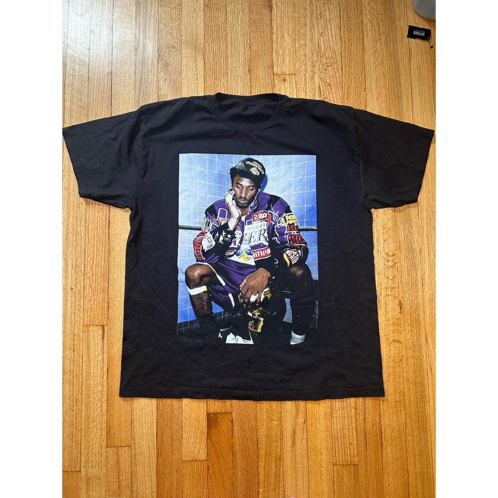 Kobe Bryant 2001 Championship Graphic T-Shirt Black Mens Basketball Streetwear
